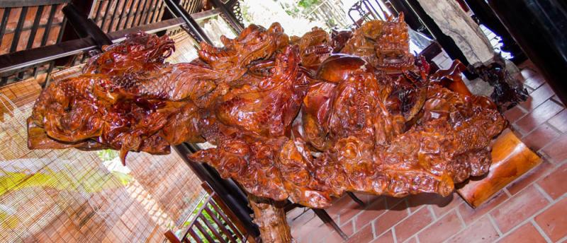 Gốc cây bàn đá - Cửu long tranh châu